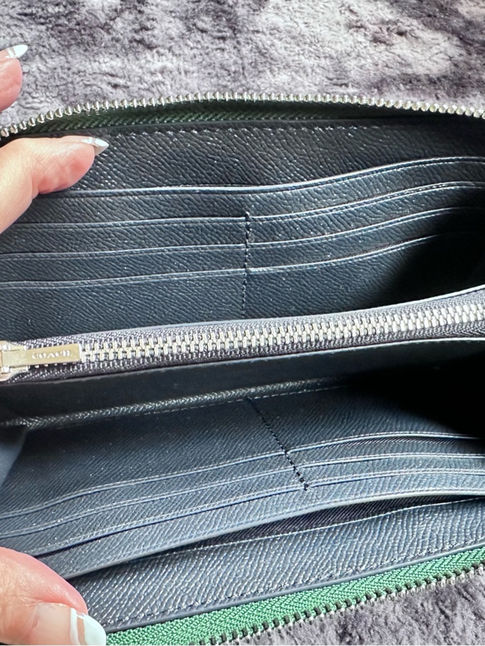 Coach Green Pebbled Leather Continental Wallet with Silver Logo - Picture 6 of 9
